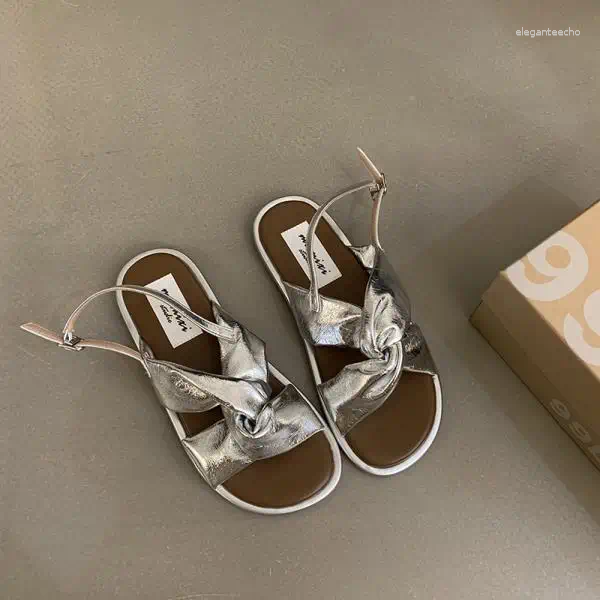 2025 S Fashion Designer Sandals Beach Sandal Woman Female Shoe Summer All Match Gladiator Girls Outside Flat Comfort Scandals Rome Casua
