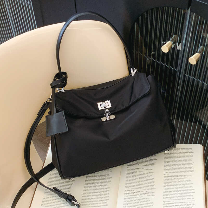 Free Shipping Nylon Cloth For Women, Large Capacity 2024 Autumn New Fashion Crossbody Bag, Hand-held Commuting Kelly Bag Designer Bag Luxury Bag Tote 