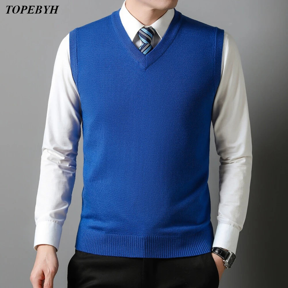 2025 Mens Autumn Highend Sweater Vest Vneck Warm Knit Sleeveness Tank Clothes Pullover Tops 250110