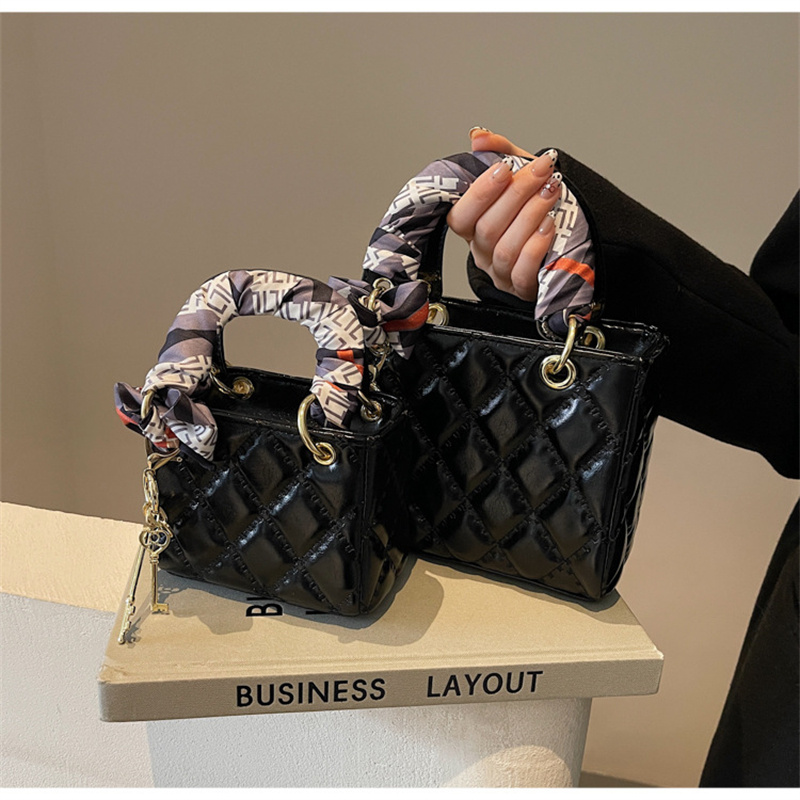 Designer Black Purse - Vintage Shoulder Bags, 2025 Spring Fashionable Crossbody Bag For Women New Free Delivery Designer Bag