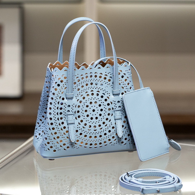 Bag 2024 New Genuine Leather Women's Wave Hollow Carving Small Basket Mini Handheld Single Shoulder Bag