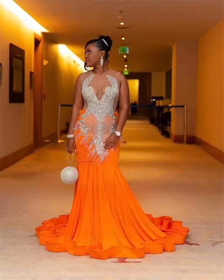 Glitter Orange Prom Dresses 2025 Feathers Crystal Mermaid Party Gowns Bespoke Homecoming Dresses For Black Girls Customized