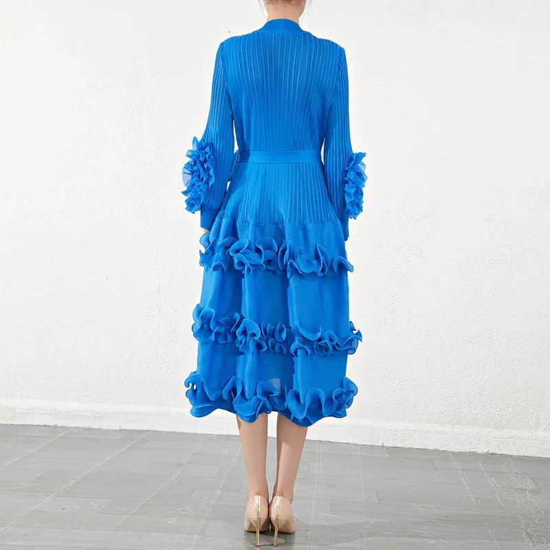 Miyake Pleated Style party Dress for Womens Spring and Autumn Round Neck Loose Slim Irregular Cake Skirt 250208