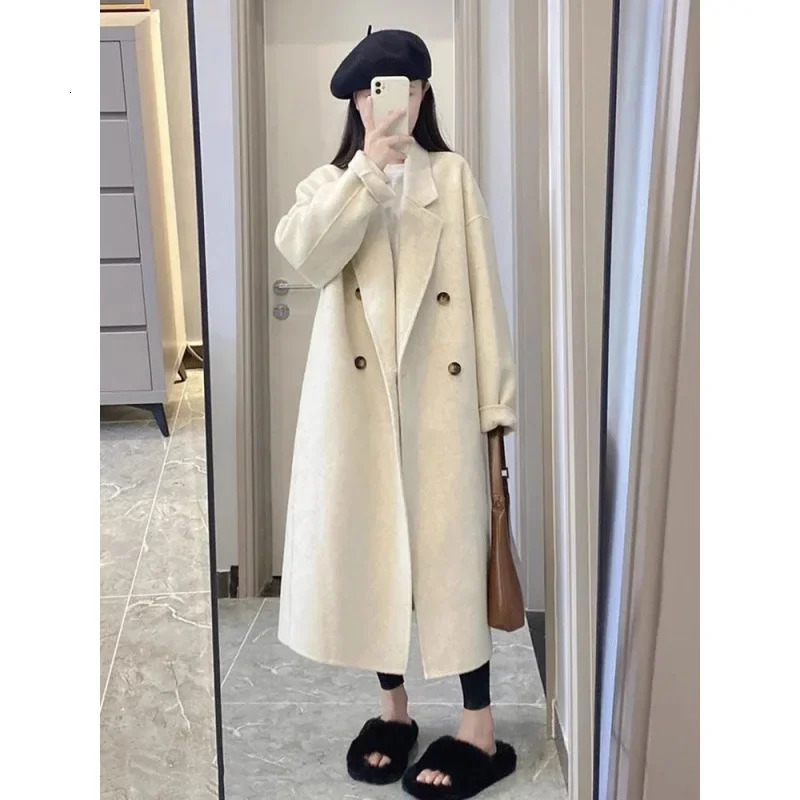 White Woolen Jacket For Women 2024 Style Petite Korean Version Overcoat Explosion Model VNeck Regular Type China Origin 250110
