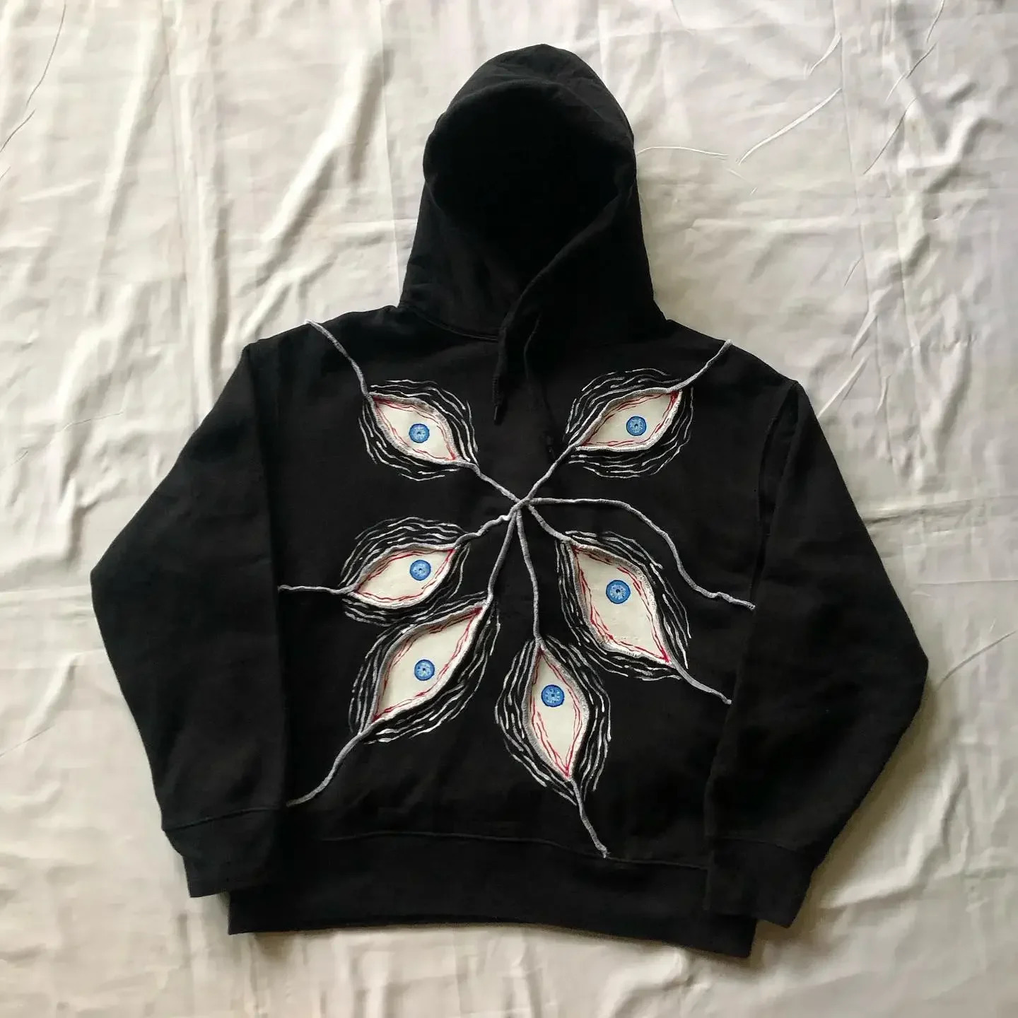 Streetwear Men Women Clothes Y2K Sweatshirt Harajuku Gothic Oversized Pullover Retro Hip Hop Eye Patch Crew Neck Top 250113