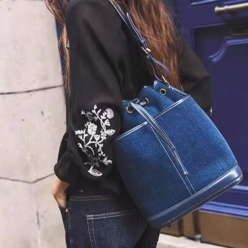 designer bag 2024 Autumn/Winter New Product Denim Handbill Shoulder Fashion Canvas Bucket Bag