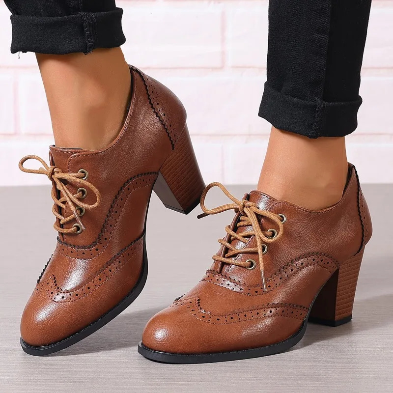 2024 Women Pumps Round Toe Wood Heels Platform Student Carved Retro LaceUp Classic Spring 250118