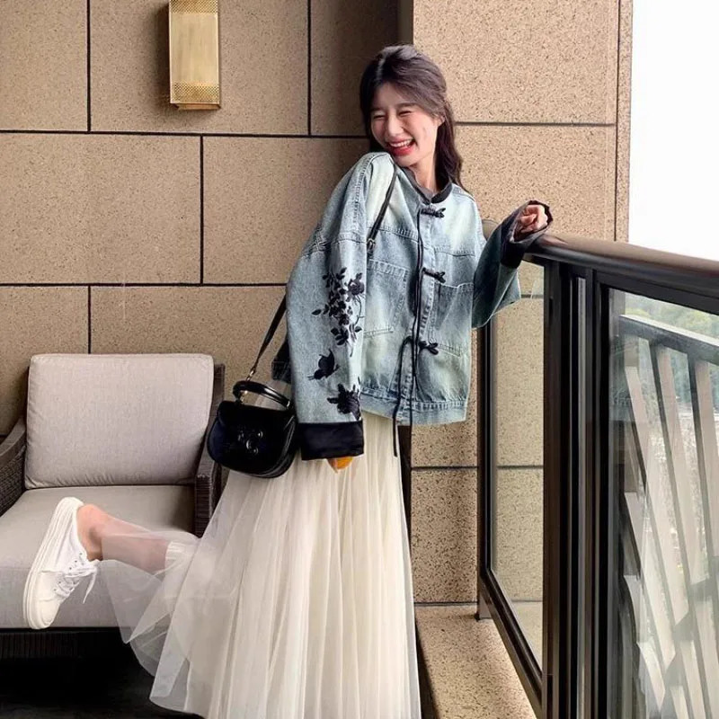 Chic Denim Jacket Womens Outwear 2024 Spring Autumn Chinese Loose Embroidered Plus Size 3XL Jeans Short Coat Tops 250208Z