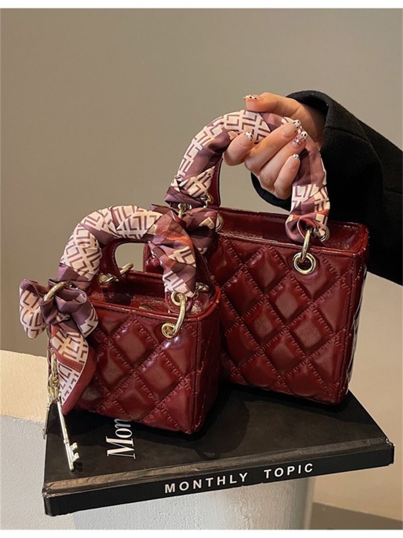 Designer Handbags: Chic Crossbody Bag - Lightweight Spring Fashion Vintage Shoulder Bags For Women New Free Delivery Designer Bag