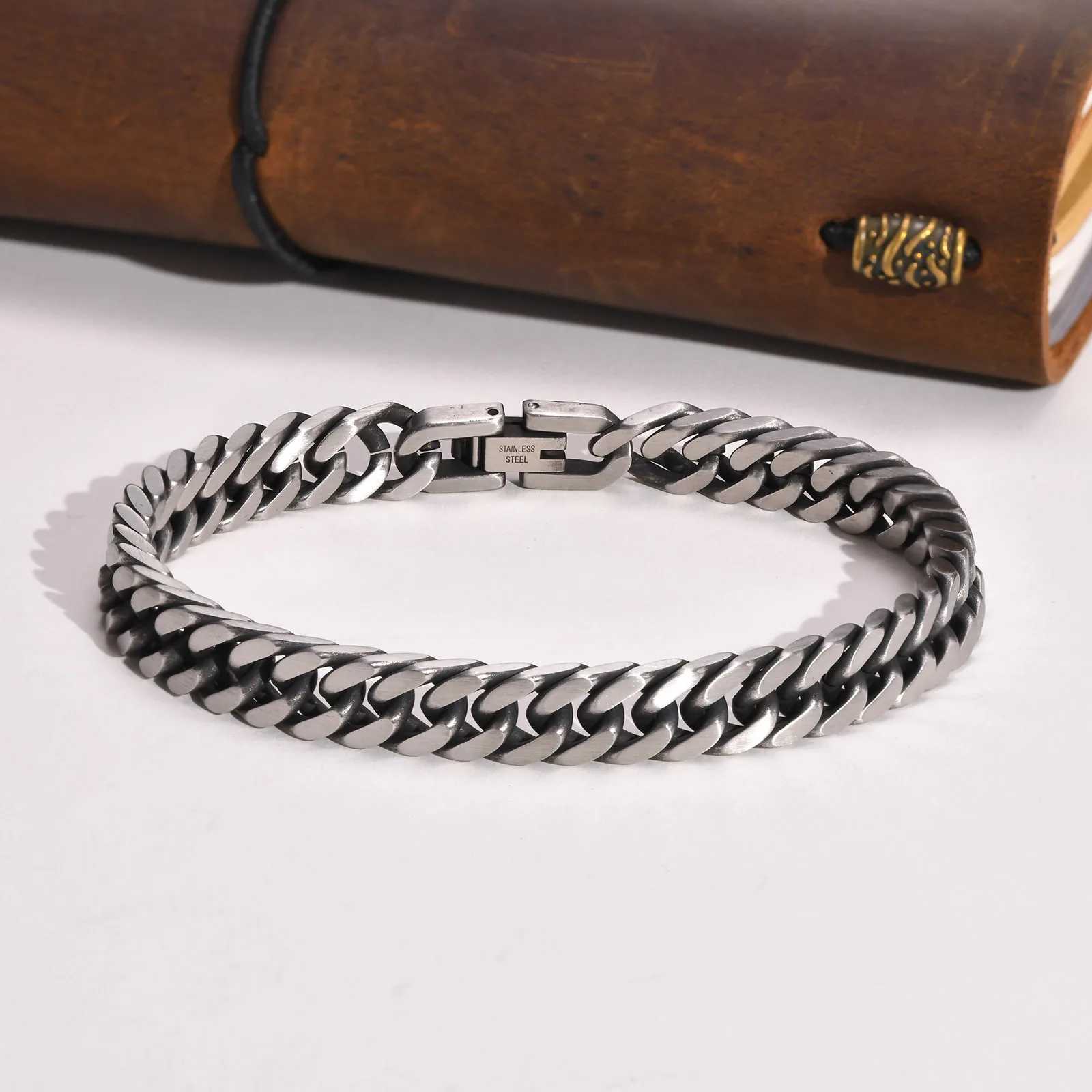 Vnox Chunky Retro Cuban Chain Bracelets for Men Vintage Antique Stainless Steel Curb Dome Link Wristband Cool Outfit Jewelry Y250208