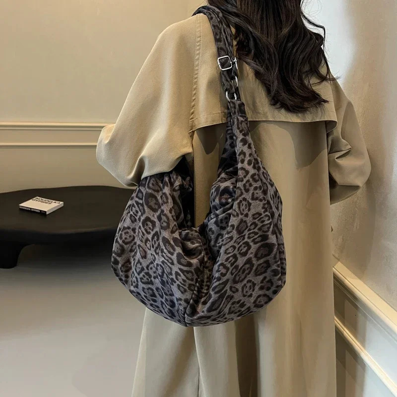 Lazy Wind High-capacity Leopard Print Womens Bags2024 Versatile Durable Soft Comfortable Single Shoulder Crossbody Bag 250208