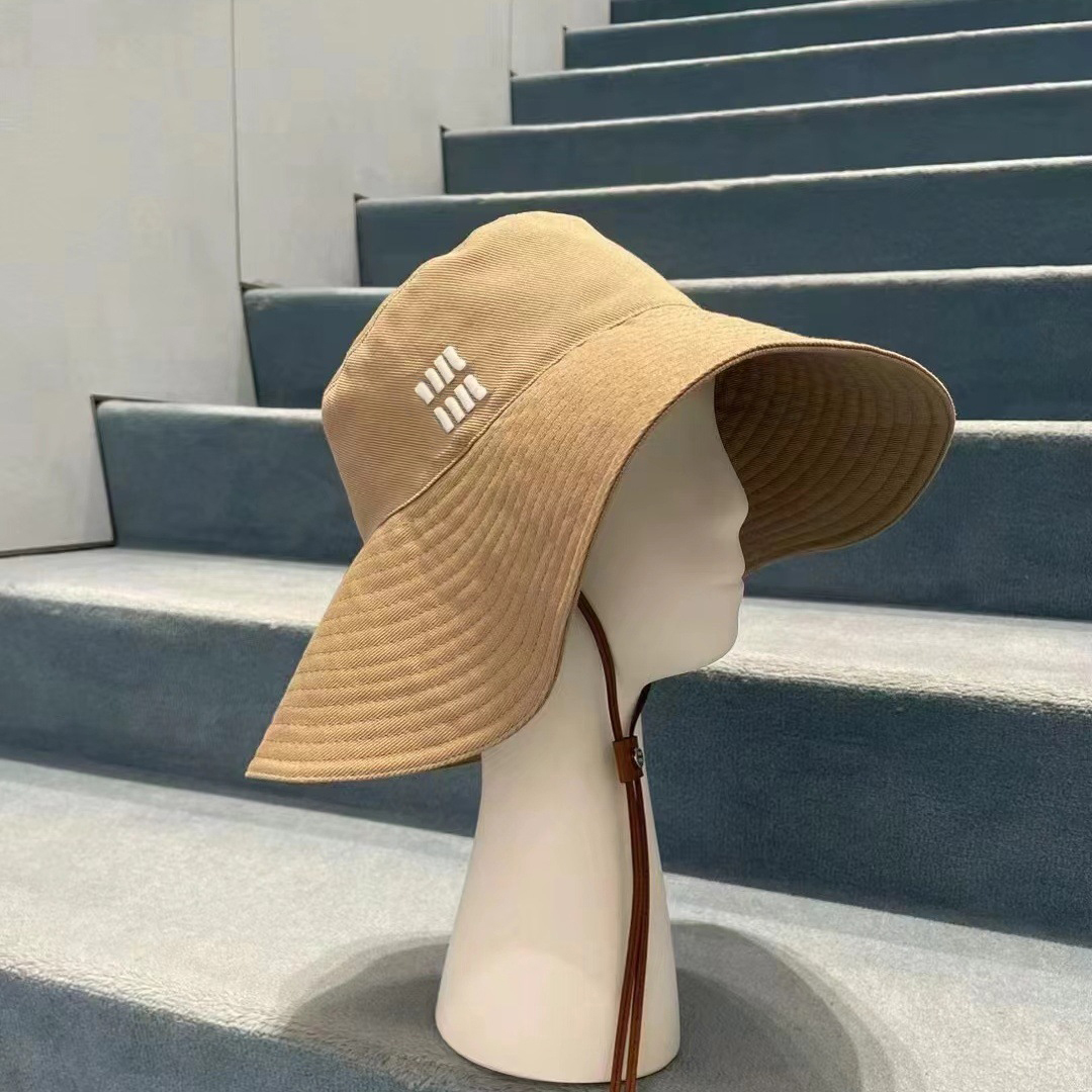 New Designer Bucket Hat For Womens Amd Mens Wide Brim With Strap Letter Casquette Shading Travel Beach Spring And Summer