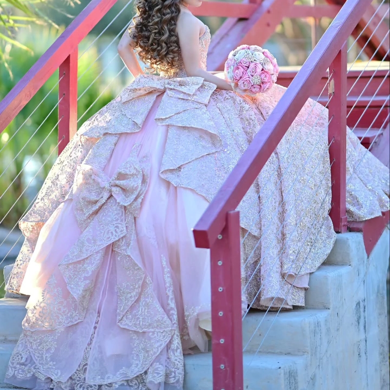 Pink Shiny Quinceanera Dresses Ball Gown Off The Shoulder Applique Beading Crystal Bow Tull Party Birthday Sweet 16 Dress Vestidos 15 anos