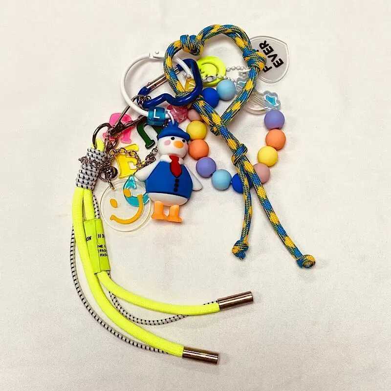 New 2025 Fiable Ins Beads Novel Hanging Chain Ropes Key Bag Pendant For Men And Wen Jewelry Accessories Y250208
