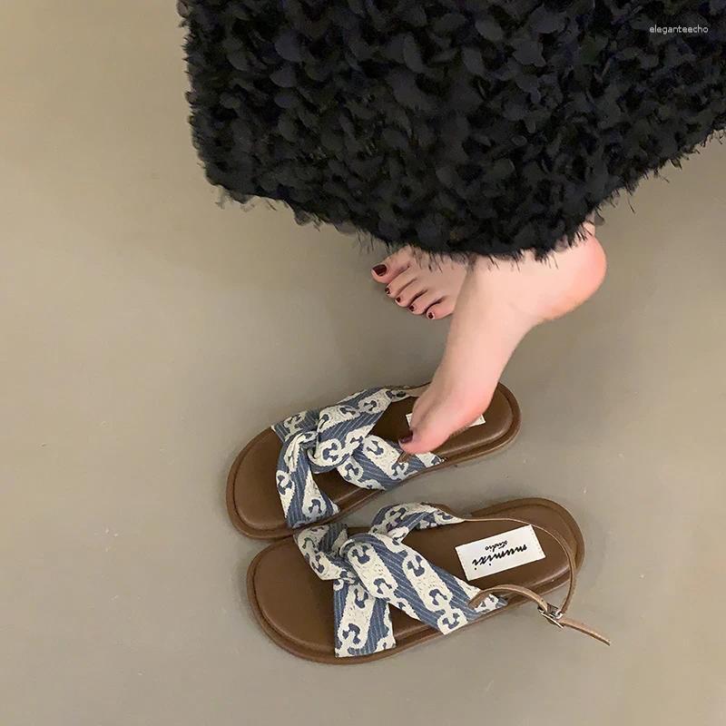 2025 S Fashion Designer Sandals Beach Sandal Woman Female Shoe Summer All Match Gladiator Girls Outside Flat Comfort Scandals Rome Casua