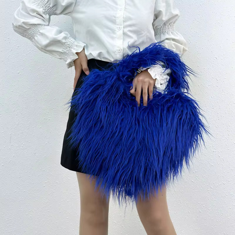 Peach 2023 New Women's Imitation Fur Beach Wool Heart shaped Cute Handbag Plush Bag