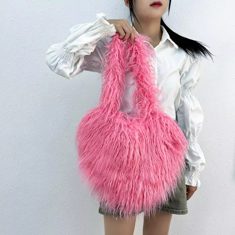 Peach 2023 New Women's Imitation Fur Beach Wool Heart shaped Cute Handbag Plush Bag