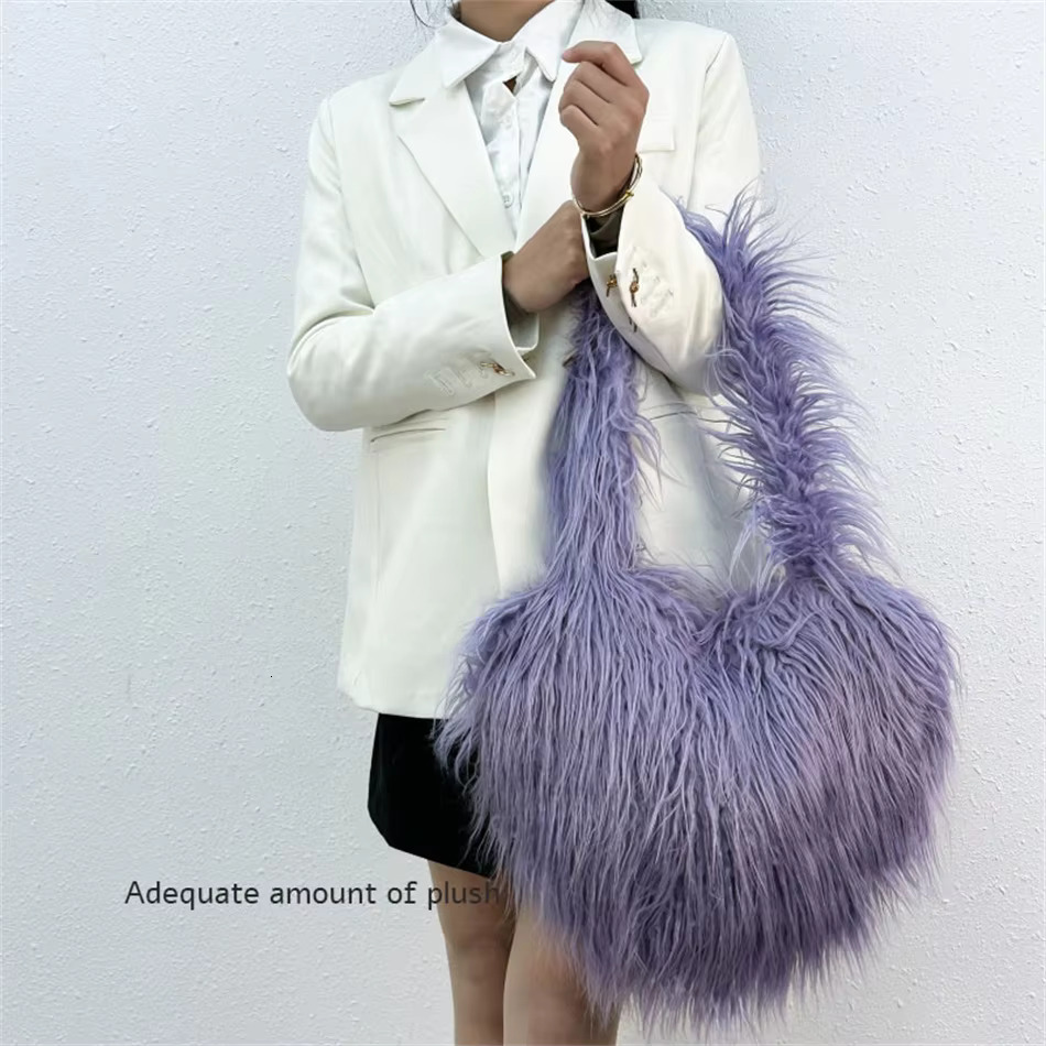 Peach 2023 New Women's Imitation Fur Beach Wool Heart shaped Cute Handbag Plush Bag