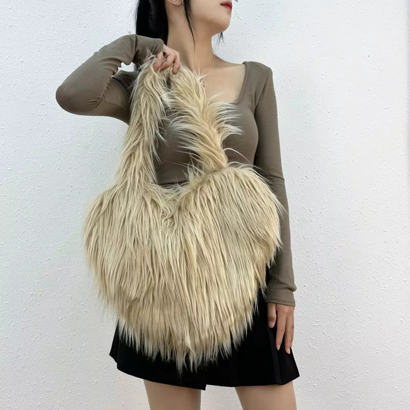 Peach 2023 New Women's Imitation Fur Beach Wool Heart shaped Cute Handbag Plush Bag