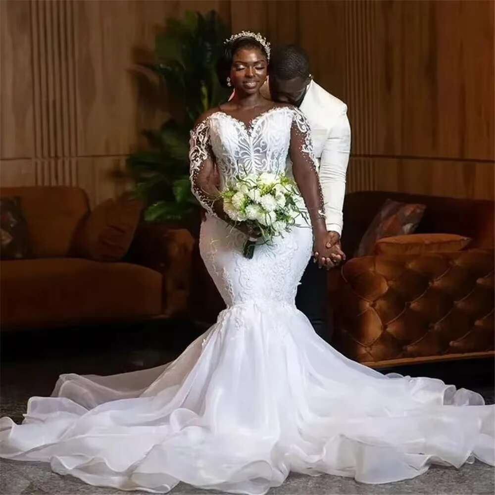 Customized Africa White Wedding Dresses Long Sleeve Sheer Neck Crystals Beading Bride Marriage Lace Applique Bridal Gowns 6660311