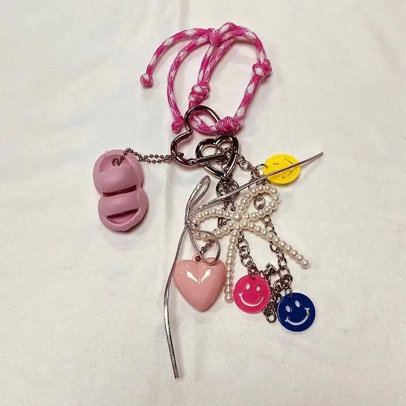 New 2025 Fiable Ins Beads Novel Hanging Chain Ropes Key Bag Pendant For Men And Wen Jewelry Accessories Y250208