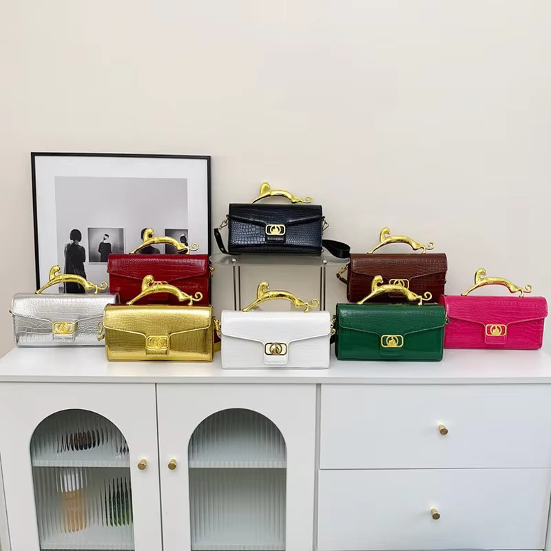 Emed Fashion Bag With Metal Leopard Print Handle Design Women's Designer Shoulder Bag Multifunctional Classic Crossbody Bag Crocodile Pattern Han