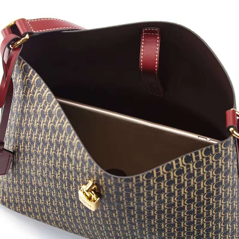 CHCH Tote Brand New PVC Minimalist Women's Storage Bag
