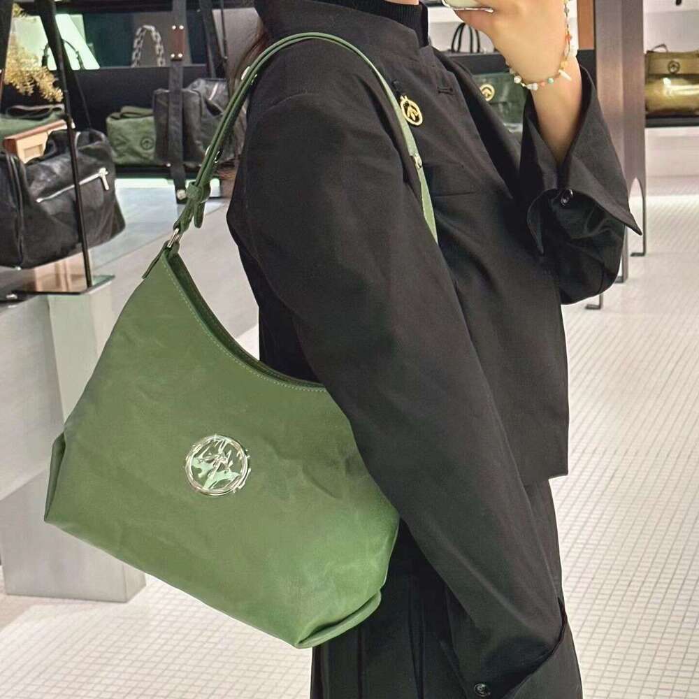 Non Gendered Blackrock Hobo Bag, Pleated Handbag, Shoulder Cross, Armpit Soft Leather Arrow Bags