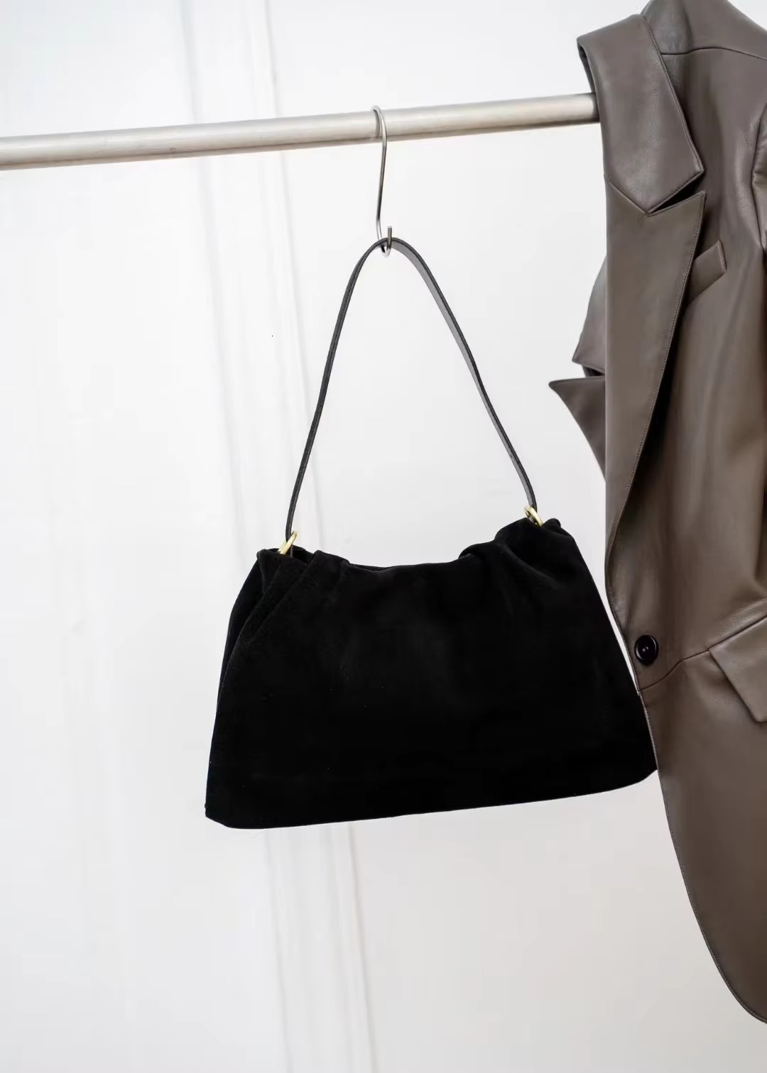 Ruched Korean Kakhi Coffee Designer Armpit Shoulder Bag 2 Straps Real Matte Suede Cow Leather Women Handbag Chamois Tote Suede Vintage BagVoyage