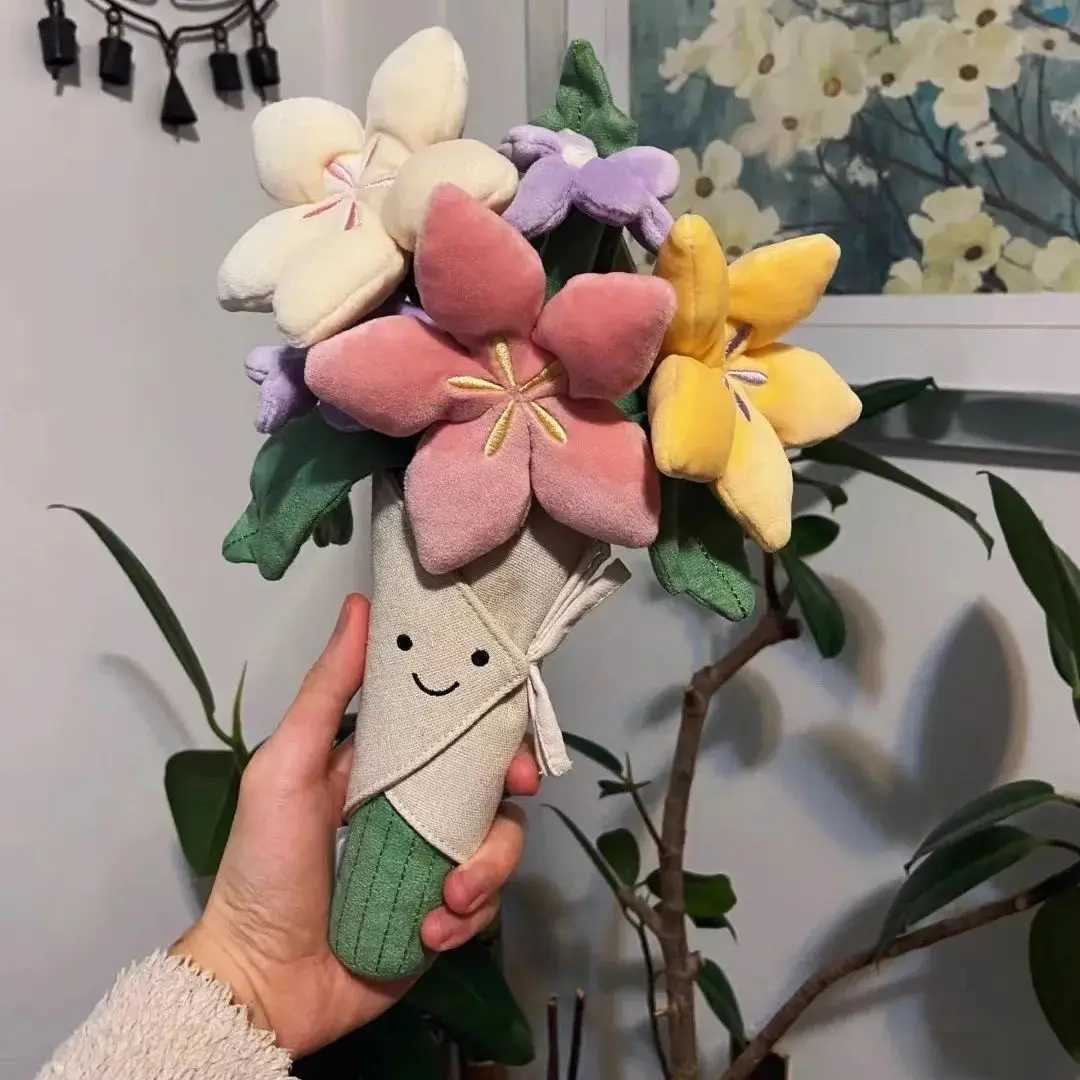 Holding Flowers Plush Toy Eternal Flowers Bouquets Toy Marriage Proposal Props Graduate Ceremy Vntines Day Birthday gift Y250208