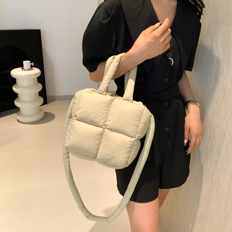 Inflatable handbag womens bedding shoulder bag soft cotton down handbag wallet 2024 lightweight womens pillow shopping bag 250208