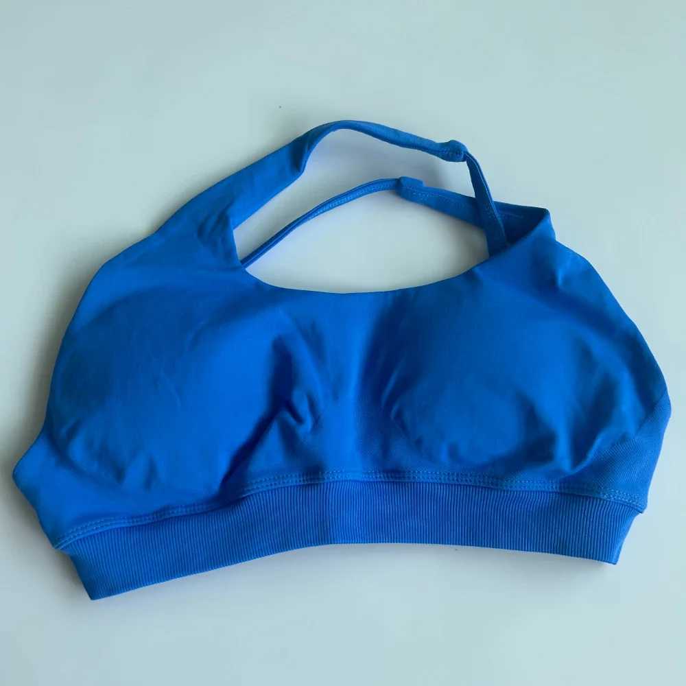 Yoga Outfit Impact Asymmetric Sports Bra For Women One Shoulder Padded Top Hollow Out Sexy Open back Workout GYM Tops H250207