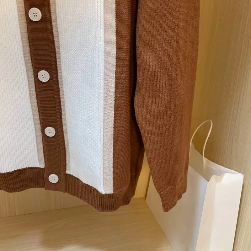 Mens clothing fashionable contrasting color patches buttons sweaters cardigans winter polo collars long sleeves loose knit jackets 250207