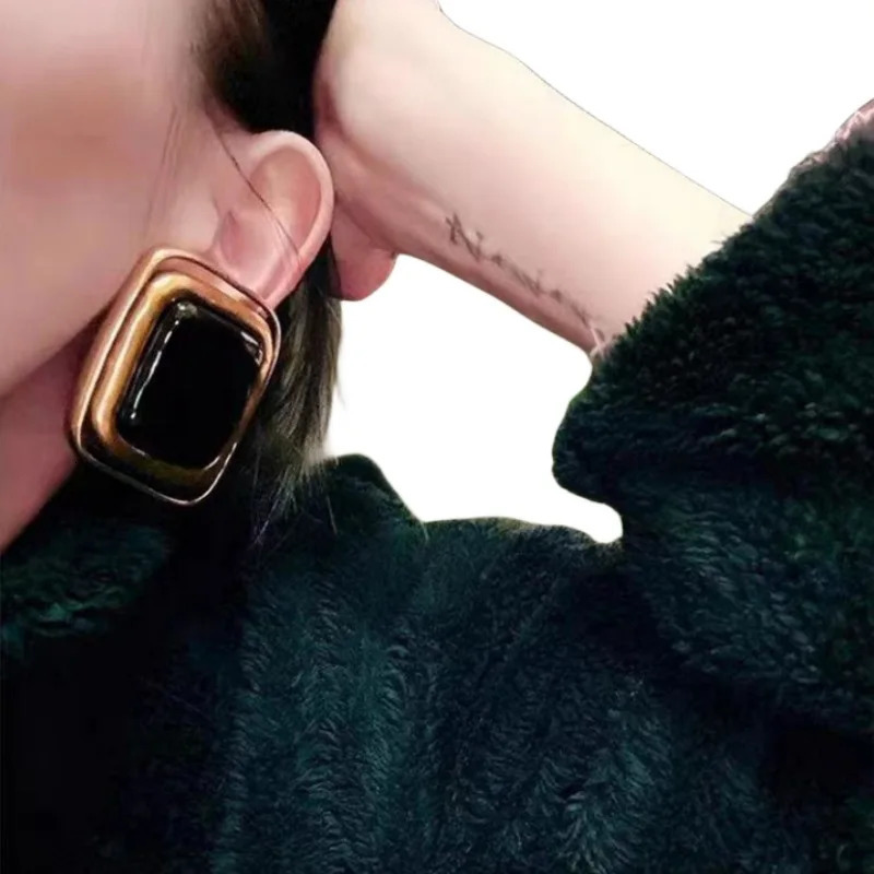 Fashion Jewelry Vintage Temperament Big Square Earrings For Women Gifts Exaggerative Ear Accessories Trend 250120