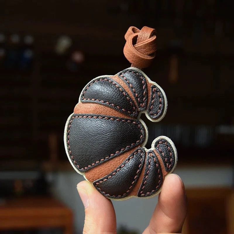 Handmade Leather Croissant Bag CharmKesong Bread Keychain PendantHandbag Schoolbag Hanging Decoration Key Ring Accessories 250208