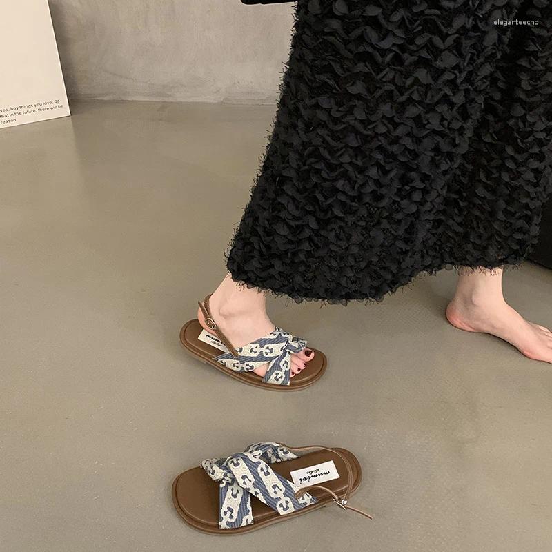 2025 S Fashion Designer Sandals Beach Sandal Woman Female Shoe Summer All Match Gladiator Girls Outside Flat Comfort Scandals Rome Casua