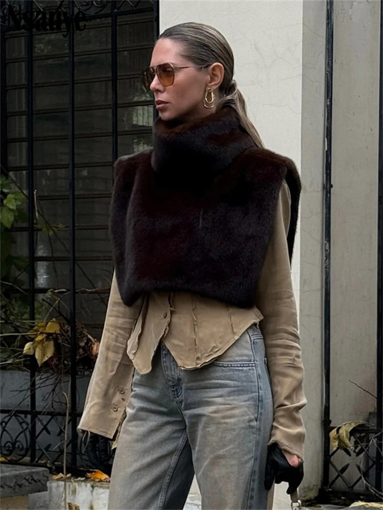 Nsauye Winter Female Chic Fashion Sleeveless Faux Fur Womens Coat Thickened Warm Jackets Outerwear Tops Ladies Coats 250207