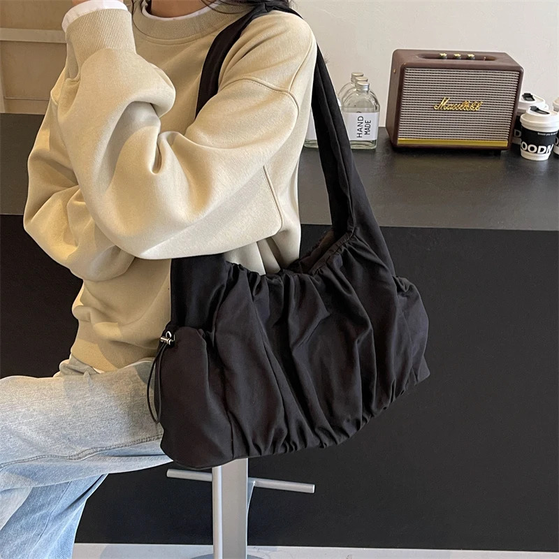 Pleated Women Shoulder Bags Nylon Fabric Pure Color Big Capacity Shopper Tote Casual Street Hobo Bag 2024 ed Handbag 250208