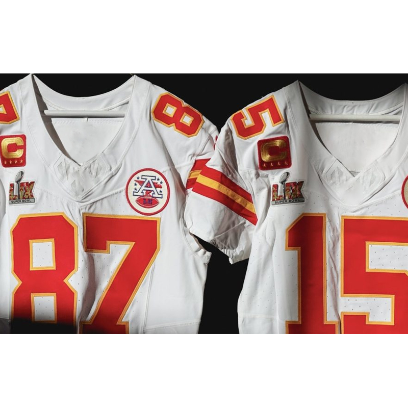 Custom #87 Kelce #15 Mahomes Salute to Service Football Jersey Any Name Number Personality pullover Mens Womens Youth