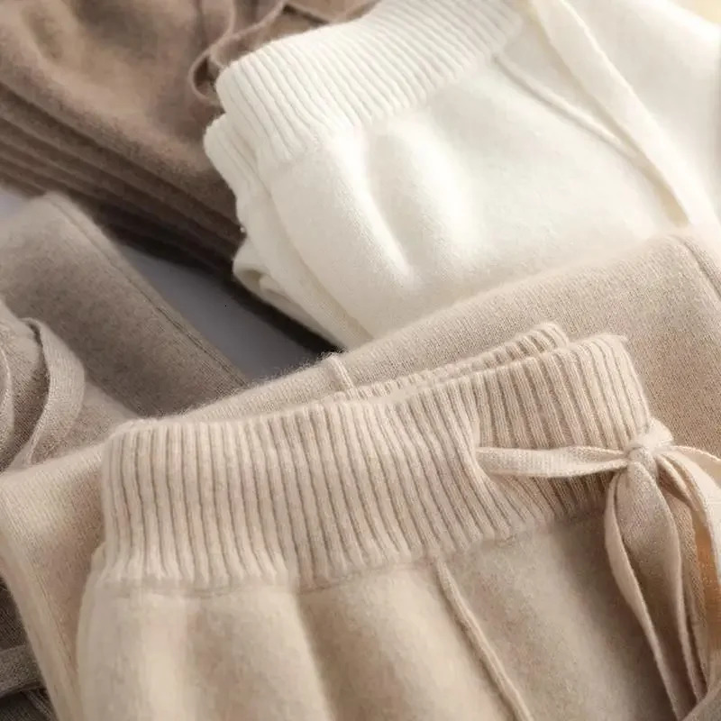 Womens Autumn/Winter Knit Draped Bell Bottoms White Casual Trousers Petite Straight-Leg Cloud Pants Outerwear 250208