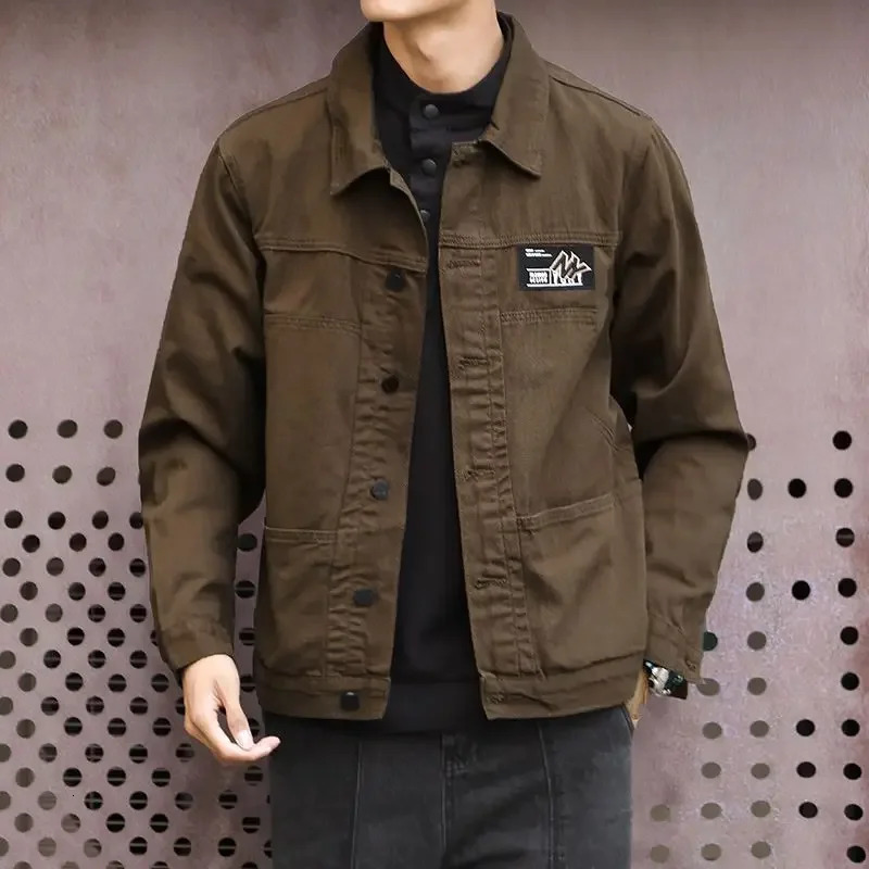 Korea Casual Button Denim Jackets Man Low Cost Trendy Price Stylish Washed On Board One Piece Original Cowboy Coat for Men 250207