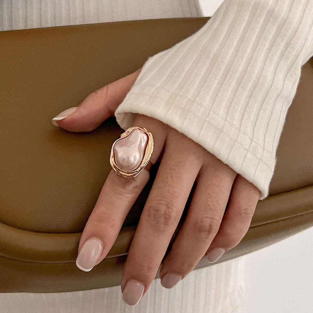 Jewelry Baroque inlaid with pearl irregular alloy rings, new style