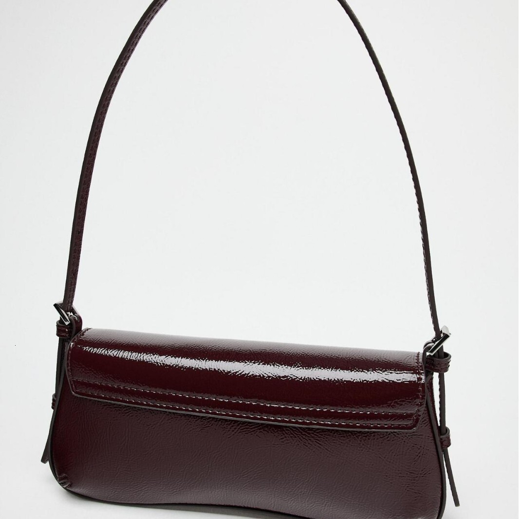 designer bag Flip Underarm 2024 Autumn New Product Fashionable and Simple French Stick Handheld Shoulder Bag