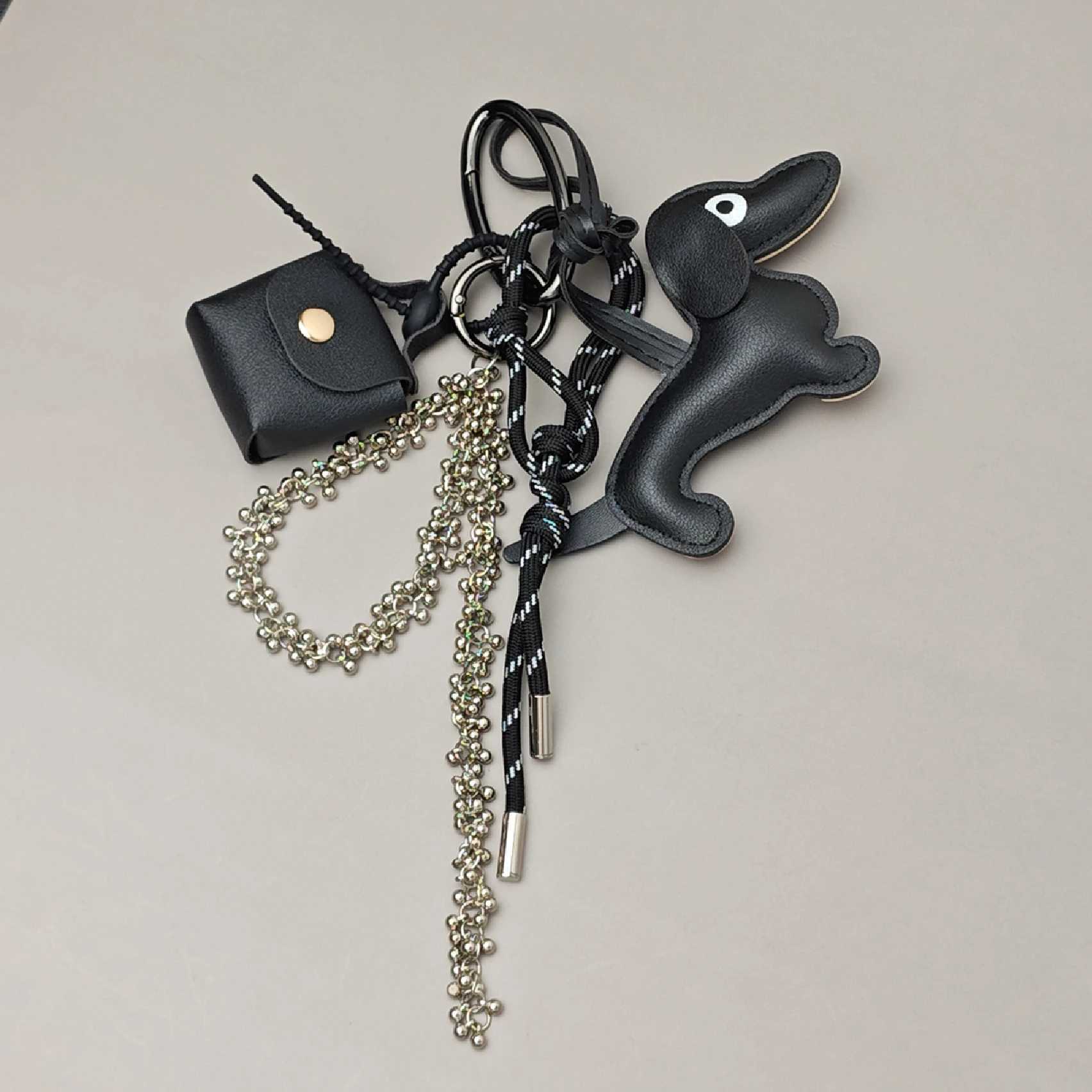 24 New ly Cplied Bag Pendants Sausage Dog Cute Fiable Key Pendant Premium Ins Style Accessories Y250208