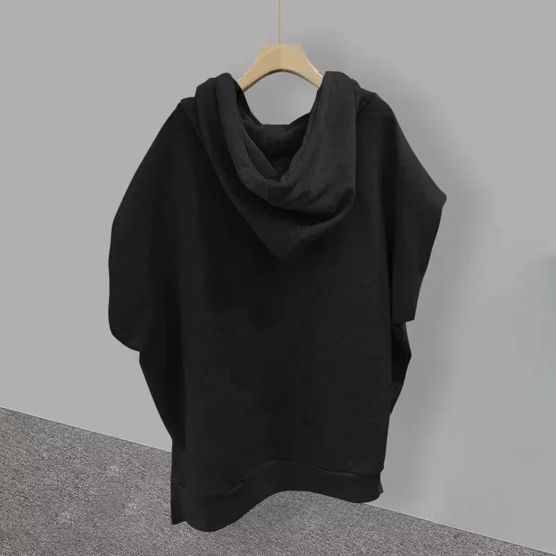 Summer mens zipper sleeveless hooded T-shirt Korean fashion vest Y2K street clothing casual vest hip-hop T-shirt 250207