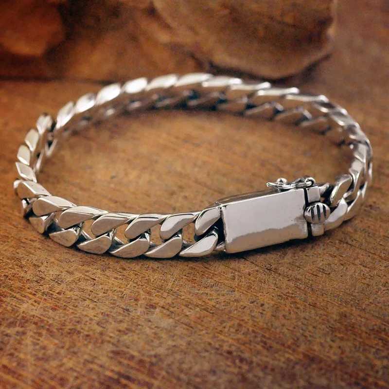 Silver plated high-quality fashionable Miami Cuban chain bracelet mens trend charm bracelet casual business party jewelry gift Y250208