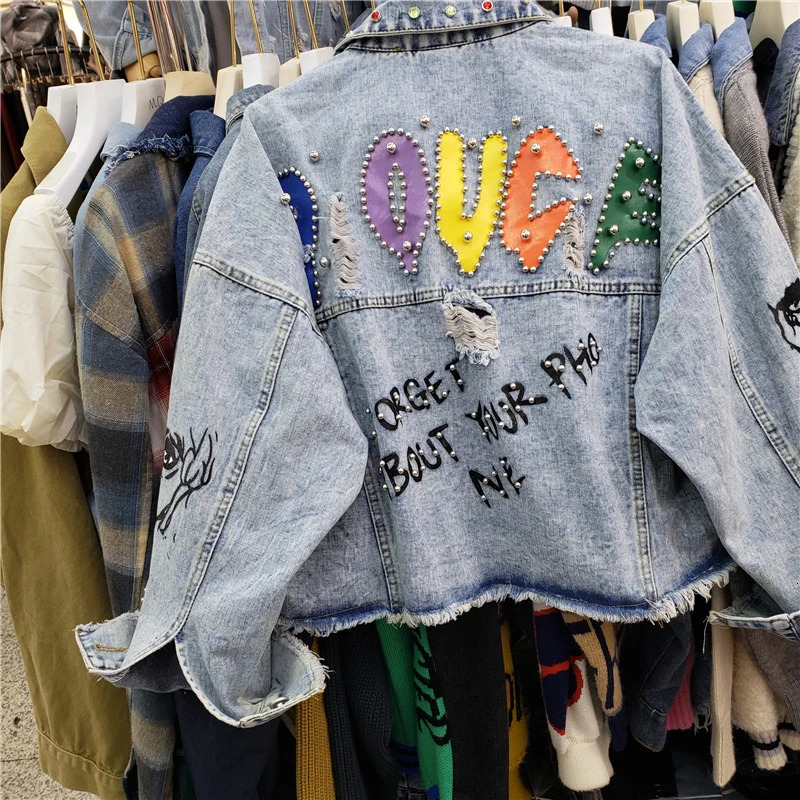 Beading Diamonds Letter Graffiti Print Denim Jacket Women Spring Autumn Loose Short Holes Big Pocket Black Jeans Jacket Female 250122