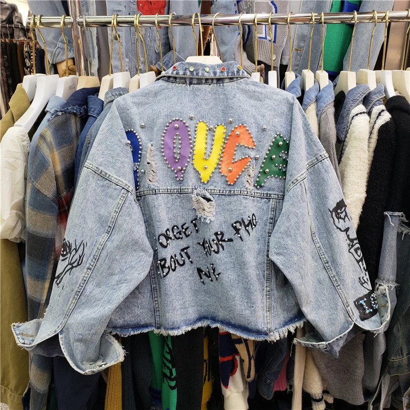 Beading Diamonds Letter Graffiti Print Denim Jacket Women Spring Autumn Loose Short Holes Big Pocket Black Jeans Jacket Female 250122