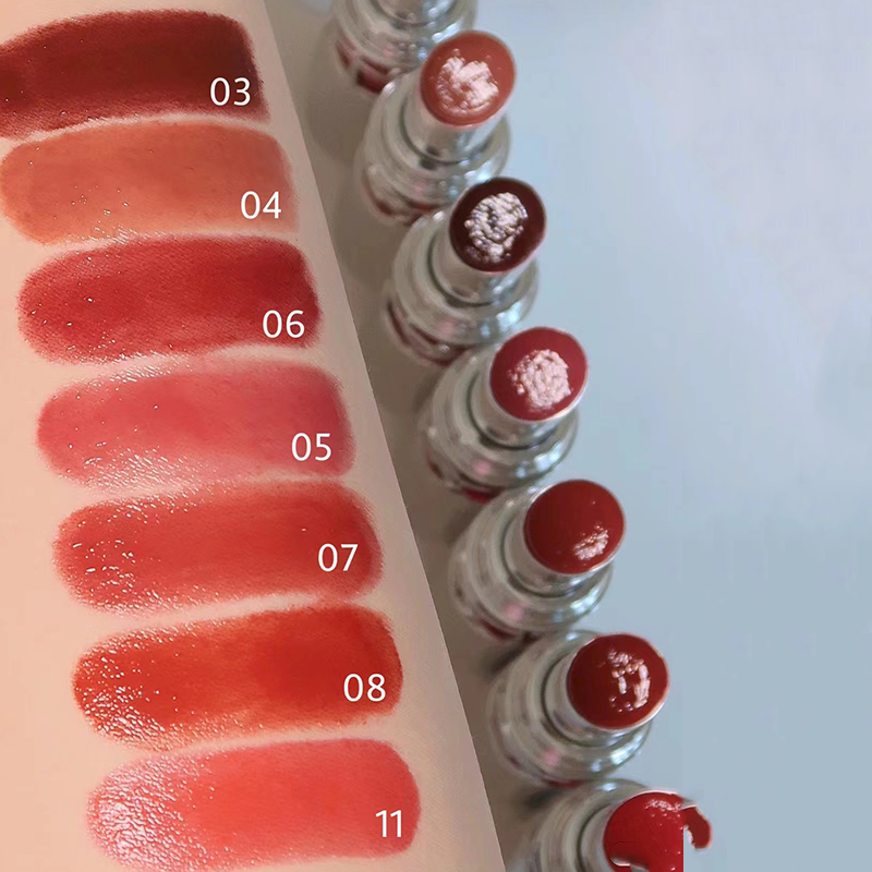 Multi-Color Matte Lipstick With Sier Case For Enhanced Color Intensity