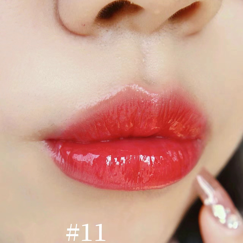 Multi-Color Matte Lipstick With Sier Case For Enhanced Color Intensity